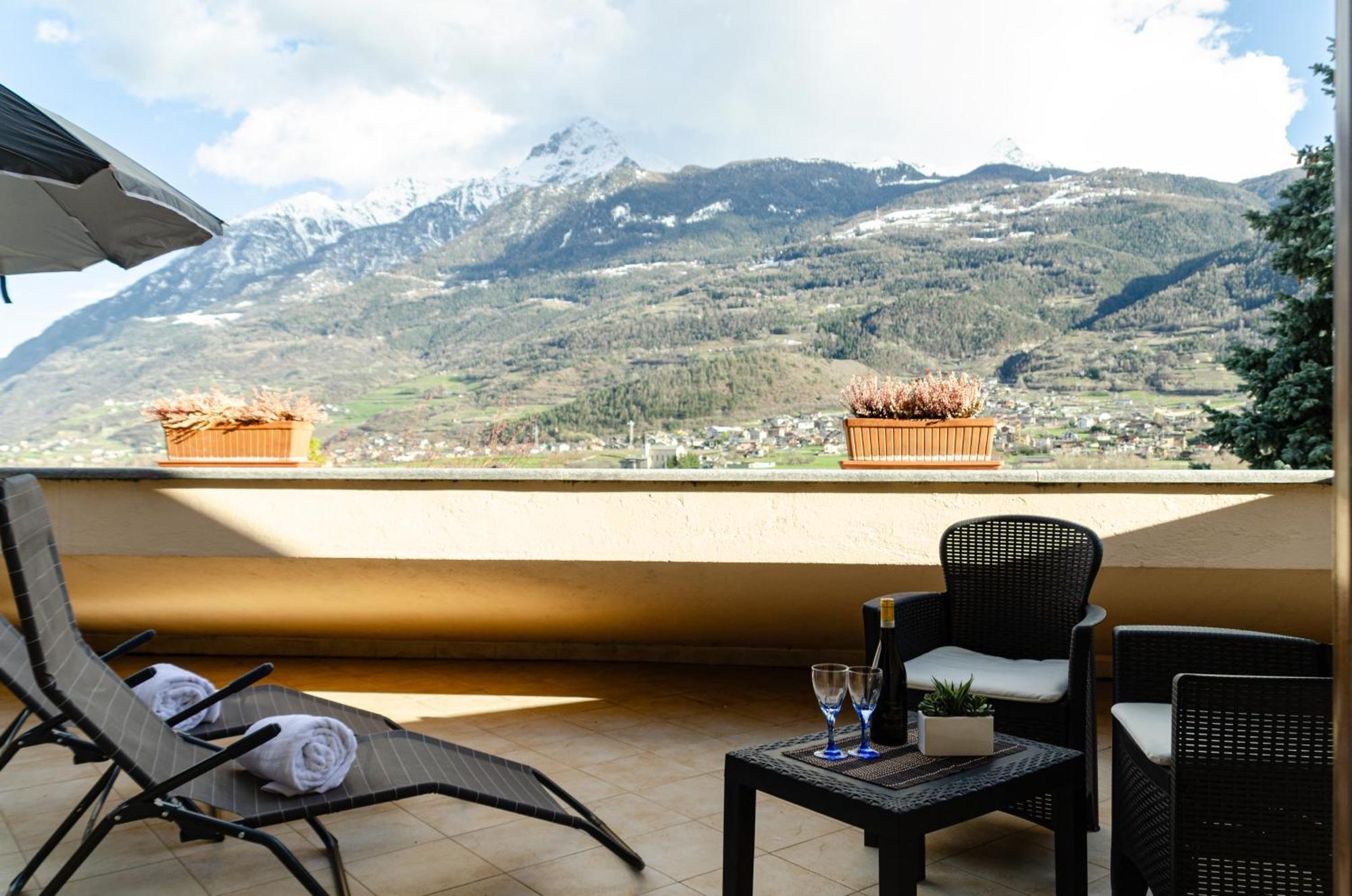 Sarre Skyline Apartment - Relax In Valle D'Aosta Ngoại thất bức ảnh